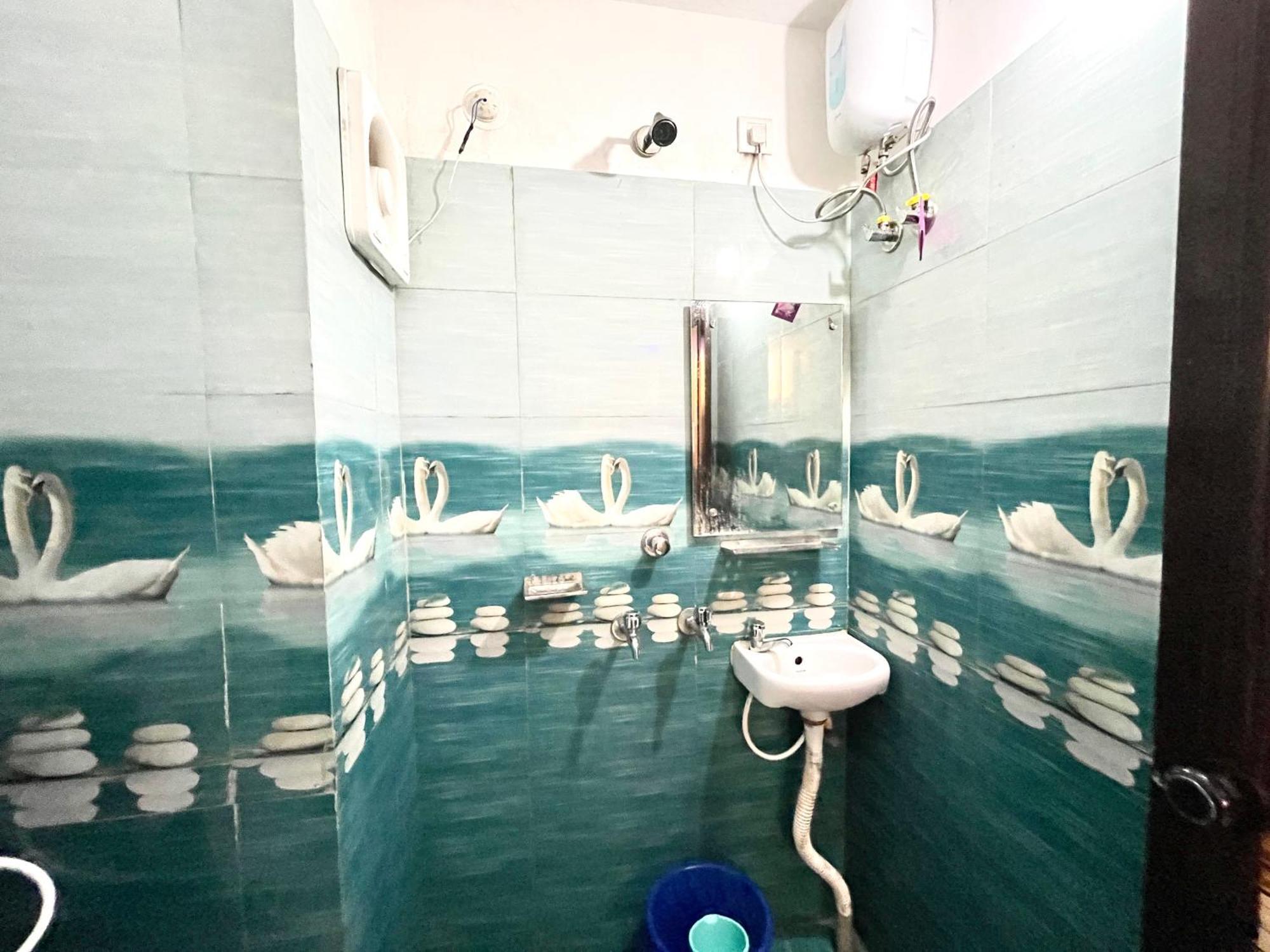 Hotel Seven Inn By Seven Group ปูรี ภายนอก รูปภาพ