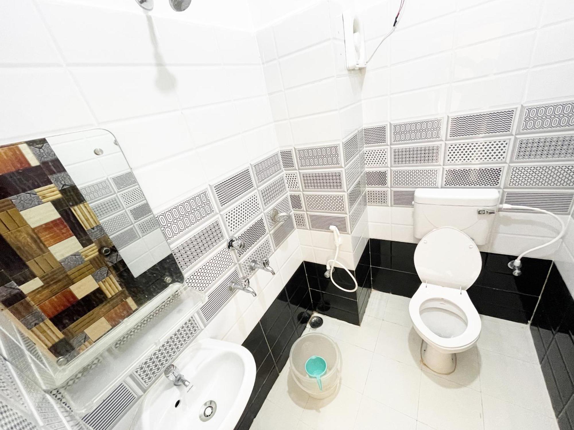 Hotel Seven Inn By Seven Group ปูรี ภายนอก รูปภาพ