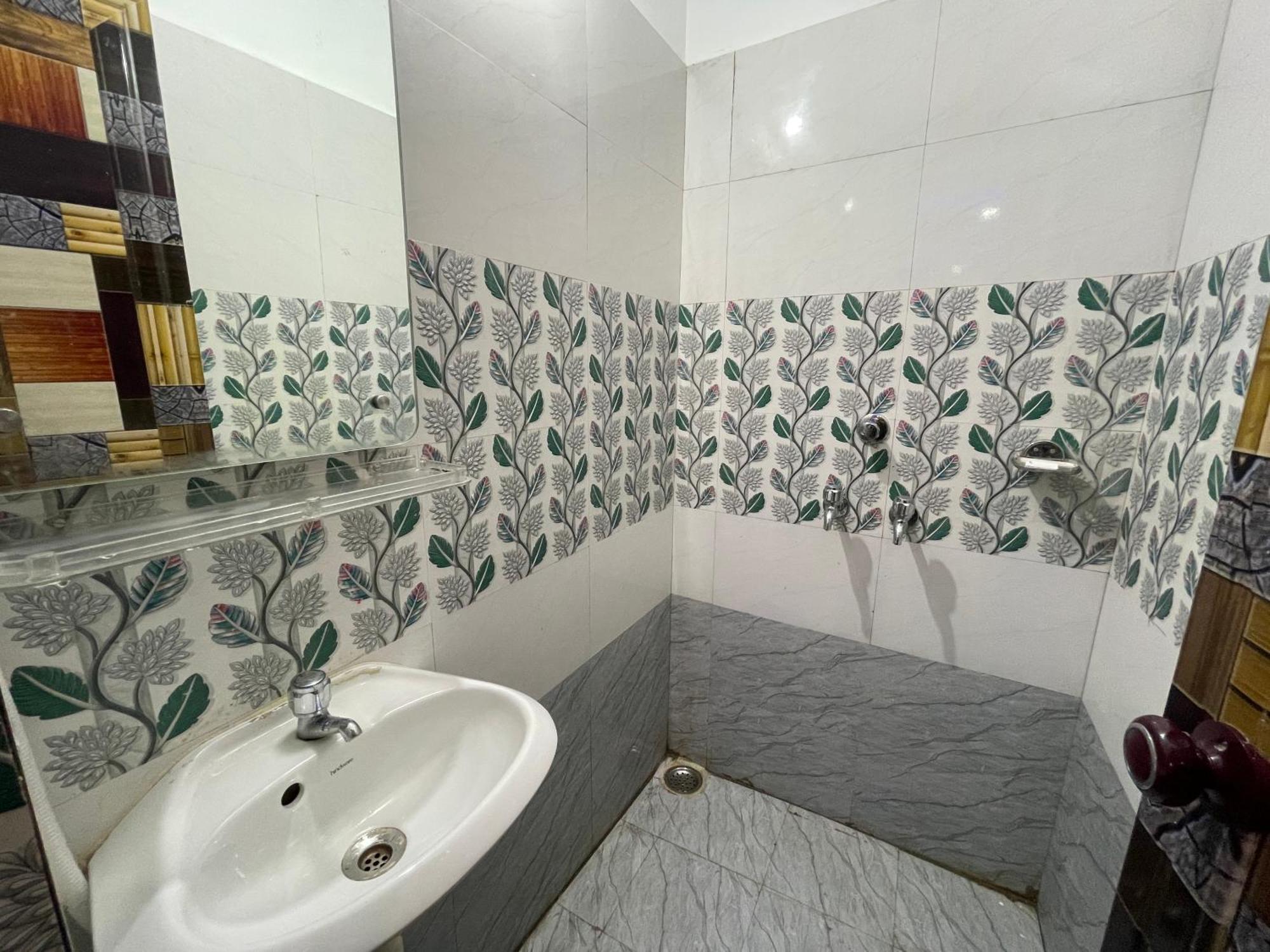 Hotel Seven Inn By Seven Group ปูรี ภายนอก รูปภาพ